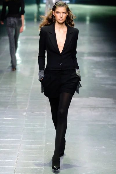 Look 9
